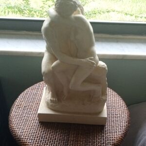 Source Unknown The Kiss Sculpture